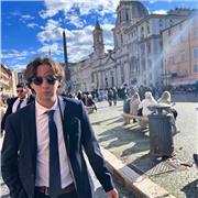 Laureando in Scienze Politiche offre lezioni per ragazzi